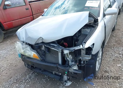 2011 Toyota Camry Xle z USA, uszkodzony, nr VIN 4T4BF3EK1BR175079